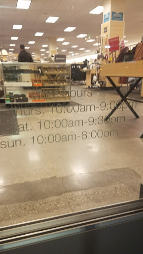 Department Store «Nordstrom Rack Burbank Empire Center», reviews and photos, 1601 N Victory Pl, Burbank, CA 91502, USA