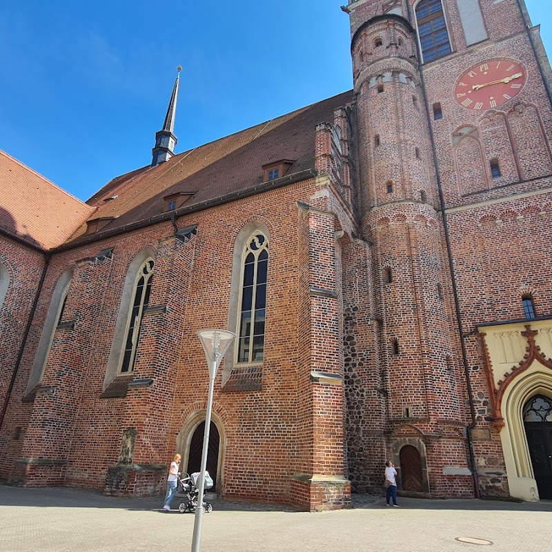 Mitteldeutsches Theater in der Marienkirche Dessau