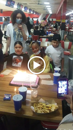 Bowling Alley «AMF Cranston Lanes», reviews and photos, 1450 Elmwood Ave, Cranston, RI 02910, USA