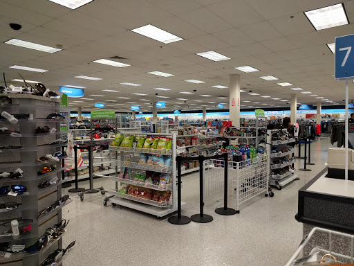 Clothing Store «Ross Dress for Less», reviews and photos, 975 NW Gilman Blvd, Issaquah, WA 98027, USA