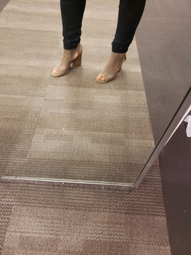 Shoe Store «DSW Designer Shoe Warehouse», reviews and photos, 270 Daniel Webster Hwy, Nashua, NH 03060, USA