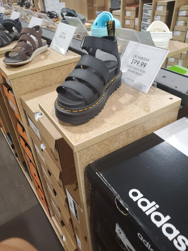 Shoe Store «DSW Designer Shoe Warehouse», reviews and photos, 12997 Fair Lakes Shopping Center, Fairfax, VA 22033, USA