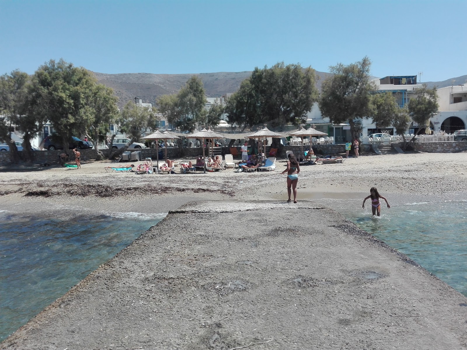 Foto van Parikia beach - populaire plek onder ontspanningskenners
