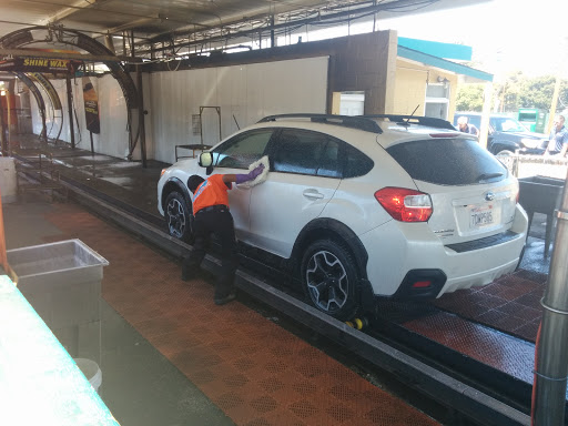 Car Wash «Redwood City Car Wash», reviews and photos, 215 El Camino Real, Redwood City, CA 94062, USA