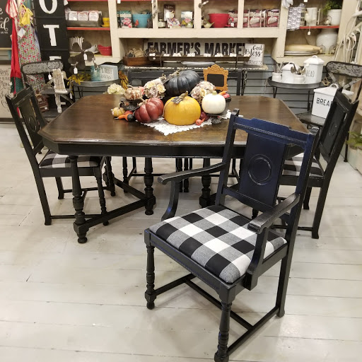 Antique Store «A Corner Cottage», reviews and photos, 895 Conner St, Noblesville, IN 46060, USA