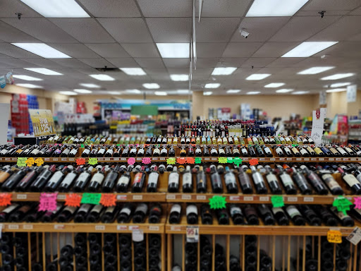 Liquor Store «UXBRIDGE LIQUORS», reviews and photos, 158 N Main St, Uxbridge, MA 01569, USA