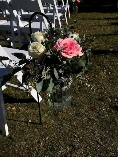 Florist «Roses Just Because/Hub Florist Of Lutz», reviews and photos, 18721 N Dale Mabry Hwy, Lutz, FL 33548, USA