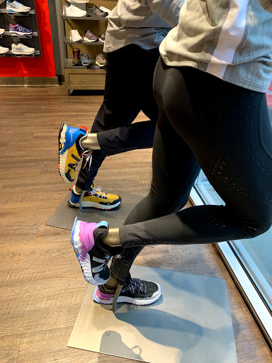 Shoe Store «New Balance Portland», reviews and photos, 7385 SW Bridgeport Rd, Tigard, OR 97224, USA