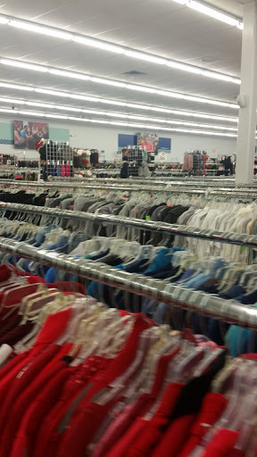 Thrift Store «Green Bay East Goodwill Retail Store & Training Center», reviews and photos