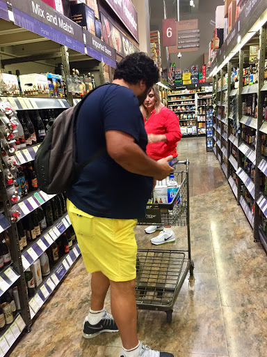 Shopping Mall «Fifth and Alton», reviews and photos, 1100 6th St, Miami Beach, FL 33139, USA