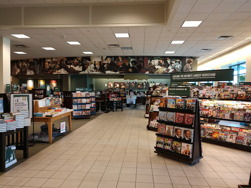 Book Store «Barnes & Noble Booksellers Hillside Village», reviews and photos, 305 Farm to Market Road 1382 #520, Cedar Hill, TX 75104, USA