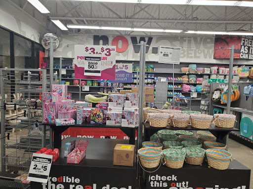 Variety Store «Five Below», reviews and photos, 1851 Sunrise Hwy, Bay Shore, NY 11706, USA