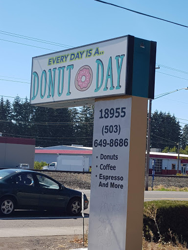 Donut Shop «Donut Day», reviews and photos, 18955 SW Tualatin Valley Hwy, Beaverton, OR 97006, USA