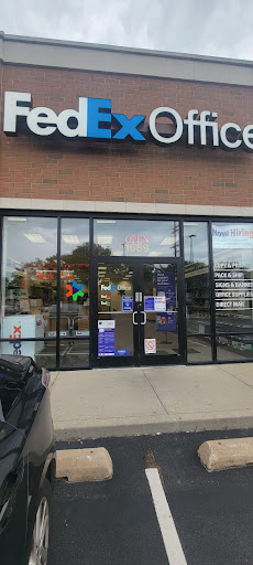 Print Shop «FedEx Office Print & Ship Center», reviews and photos, 1689 W Algonquin Rd, Rolling Meadows, IL 60008, USA