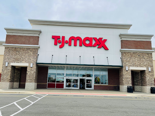 Department Store «T.J. Maxx», reviews and photos, 1751 Ritchie Station Ct, Capitol Heights, MD 20743, USA
