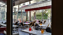 Atmosphère du Restaurant français Beaurepaire Ambassade du Béarn - Restaurant Paris Terrasse - n°18