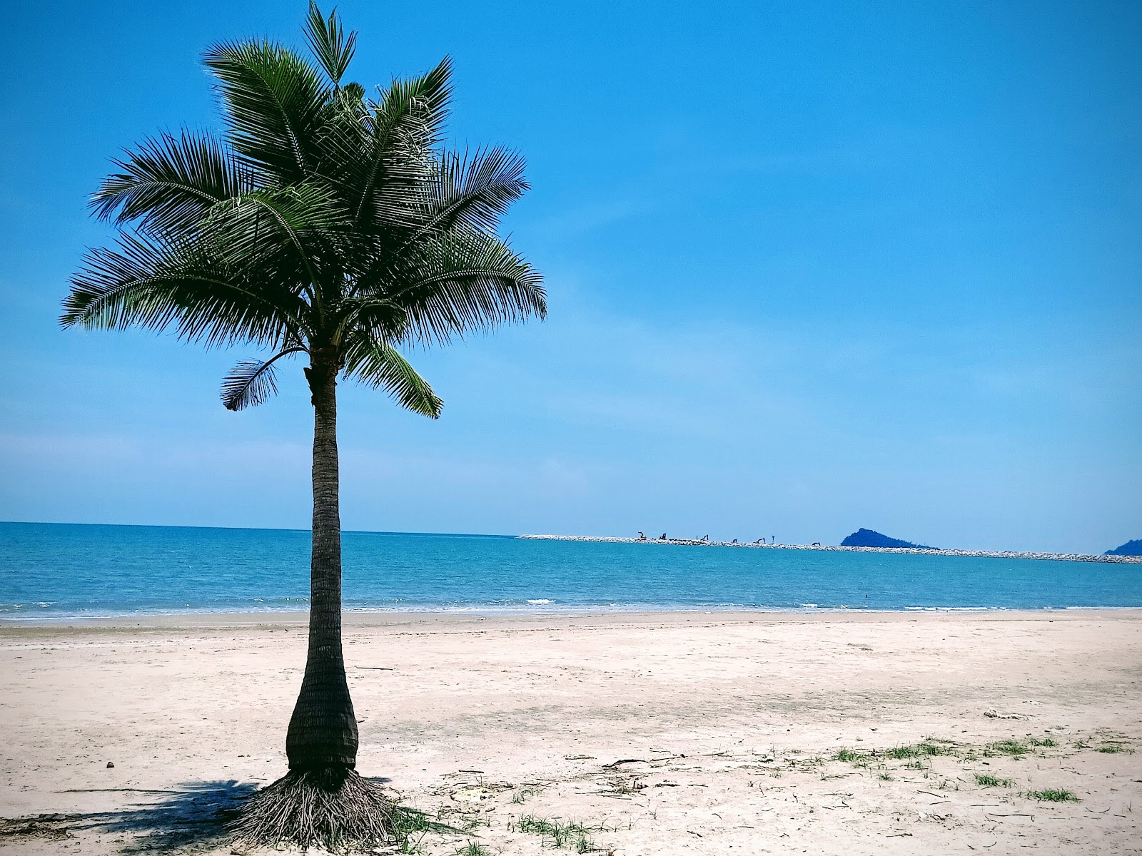 Foto de Arunothai Beach área de servicios