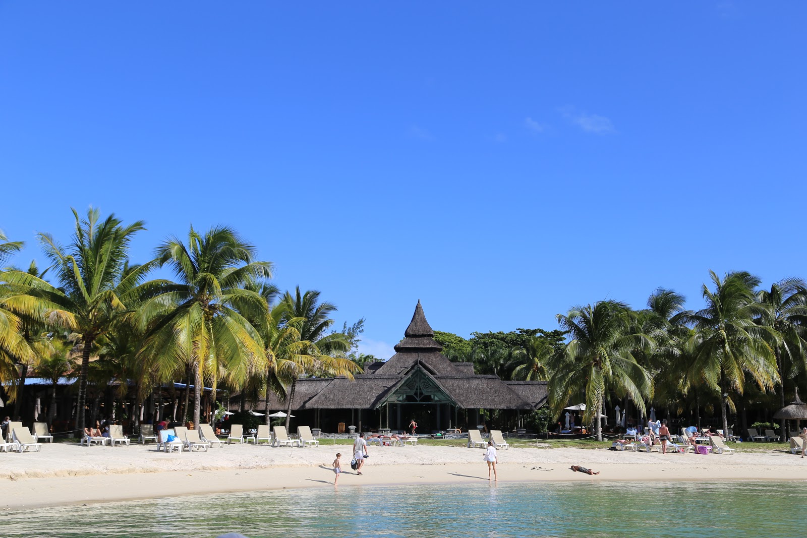 Foto van Blue Bay Beach met hoog niveau van netheid