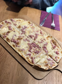 Tarte flambée du Restaurant de spécialités alsaciennes Les Bateliers à Colmar - n°11