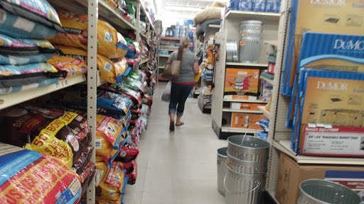 Home Improvement Store «Tractor Supply Co.», reviews and photos, 100 W Ardice Ave #1, Eustis, FL 32726, USA