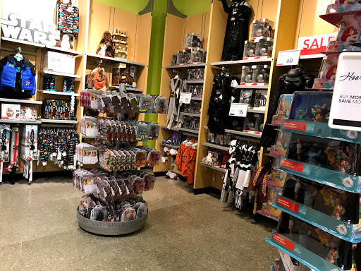 Toy Store «Disney Store», reviews and photos, E Golf Rd & N Meacham Rd, Schaumburg, IL 60173, USA
