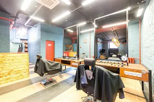 Men Parikmaherskaya.Barber Shop LOGOVO image