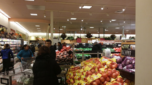 Grocery Store «Market Basket», reviews and photos, 170 Everett Ave, Chelsea, MA 02150, USA
