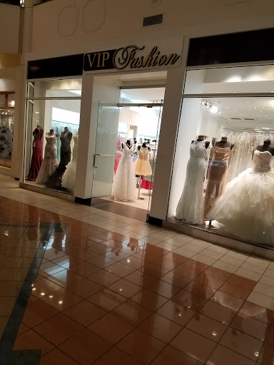 Shopping Mall «Willow Grove Park Mall», reviews and photos, 2500 W Moreland Rd, Willow Grove, PA 19090, USA