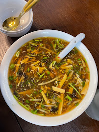 Soupe aigre-piquante du Restaurant chinois L'abri du dragon à Lyon - n°5