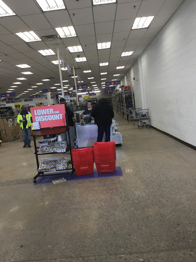 Hardware Store «Harbor Freight Tools», reviews and photos, 2856 Dekalb Pike, Norristown, PA 19401, USA