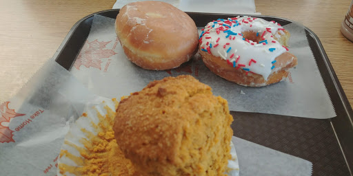 Donut Shop «Maple Donuts», reviews and photos, 50 Robinhood Dr, Goldsboro, PA 17319, USA