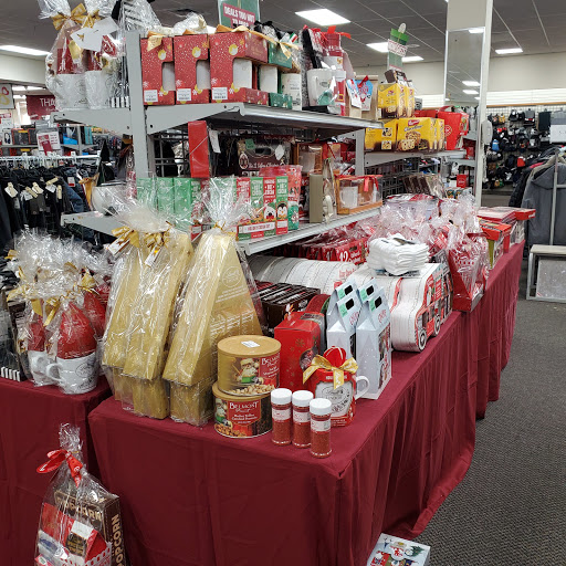 Clothing Store «Burlington Coat Factory», reviews and photos, 233 Broad St, Bridgewater, MA 02324, USA