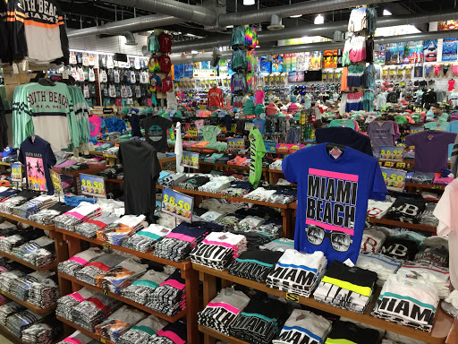 Shops where to buy souvenirs in Miami