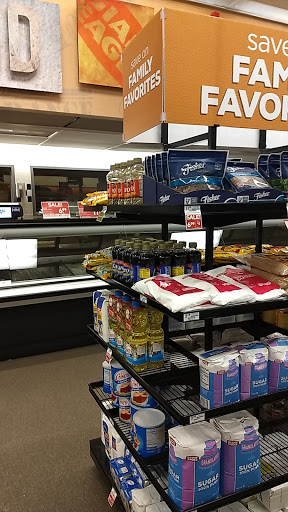 Supermarket «Giant Eagle Supermarket», reviews and photos, 1800 W State St, Alliance, OH 44601, USA