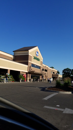 Grocery Store «Kroger Marketplace», reviews and photos, 4915 Dixie Hwy, Louisville, KY 40216, USA