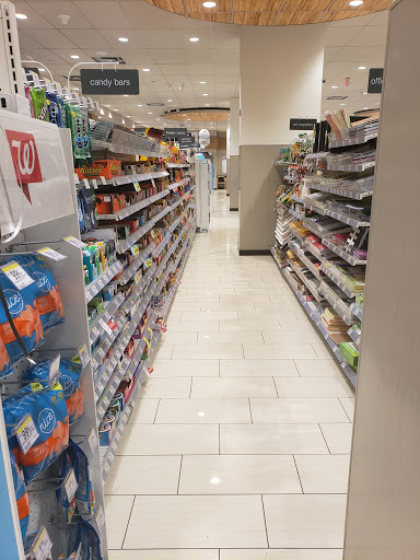 Convenience Store «Walgreens», reviews and photos, 801 7th St NW, Washington, DC 20001, USA