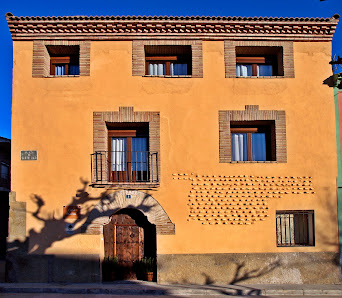 Casa Mairal Pl. Sta. Ana, 1, 22110 Salillas, Huesca, España