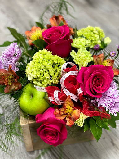 Florist «Wishing Well Floral», reviews and photos, 5656 Hood St #108, West Linn, OR 97068, USA