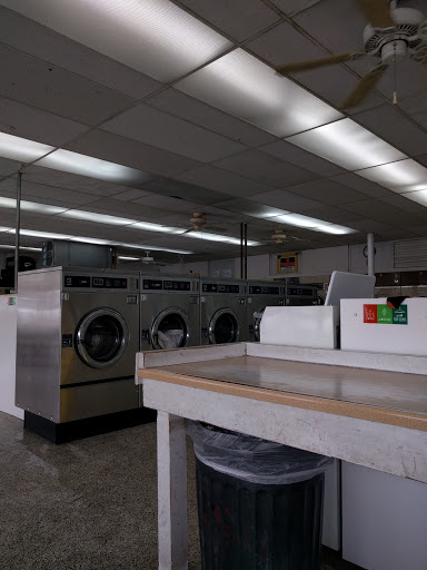 Laundromat «D & S Coin Laundry Wash-Fold», reviews and photos, 1613 Westheimer Rd, Houston, TX 77006, USA