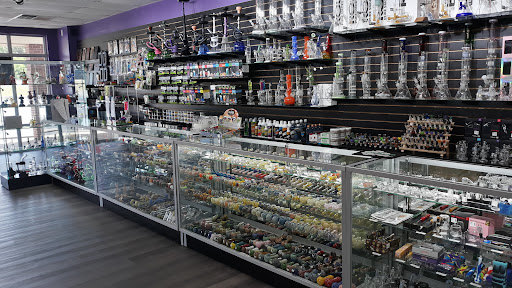 Vaporizer Store «Get Weird Vape Smoke Shop», reviews and photos, 3113 N Pleasantburg Dr c, Greenville, SC 29609, USA