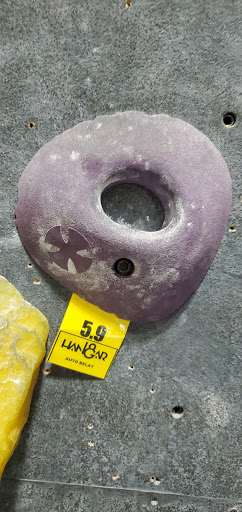 Rock Climbing Gym «Hangar 18 Indoor Climbing Gym - Long Beach», reviews and photos, 2599 E Willow St, Signal Hill, CA 90755, USA