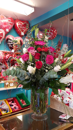 Florist «Floral Impressions», reviews and photos, 2324 N Cicero Ave, Chicago, IL 60639, USA