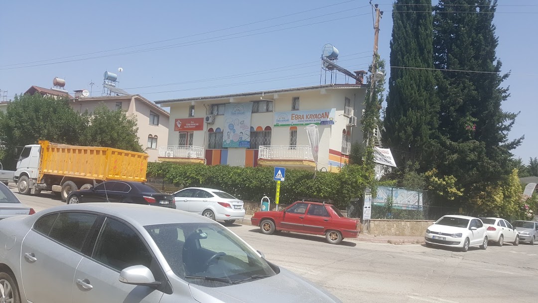 Esra Kayacan Gündüz Bakım Evi