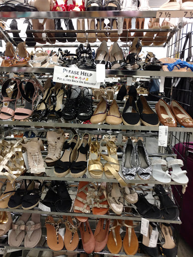 Clothing Store «Opitz Outlet», reviews and photos, 4320 Excelsior Blvd, St Louis Park, MN 55416, USA