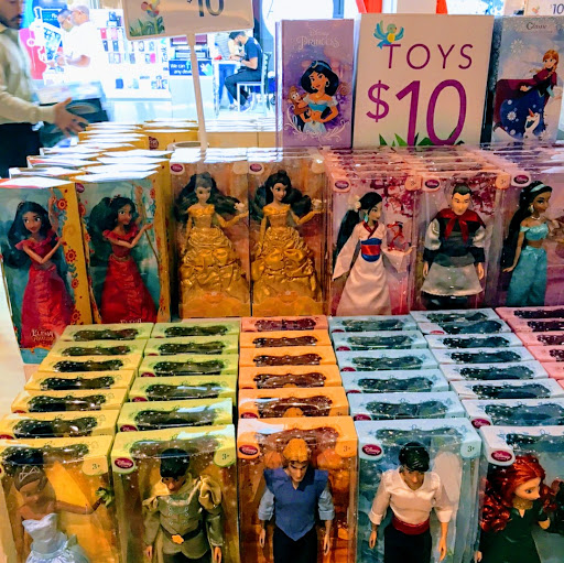 Toy Store «Disney Store», reviews and photos, 7527 Dadeland Mall Cir W, Miami, FL 33156, USA