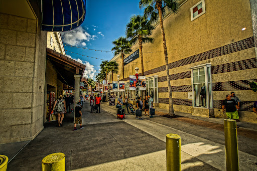 Clothing Store «Banana Republic», reviews and photos, 8200 Vineland Ave, Orlando, FL 32821, USA