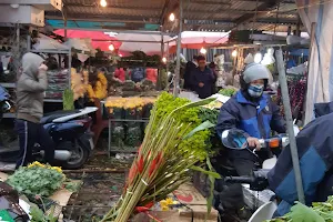 Chợ hoa Quảng An image