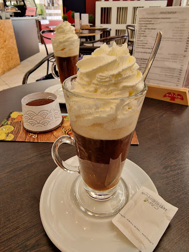 Recenze na Caffé Oplatky & Prodejna Karlovarských Oplatek v Karlovy Vary - Kavárna
