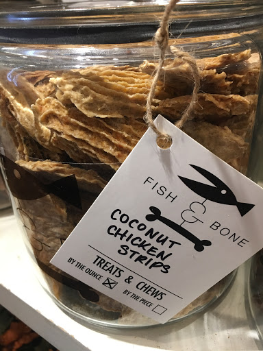 Pet Supply Store «The Fish & Bone, Boston MA», reviews and photos, 217 Newbury St, Boston, MA 02116, USA