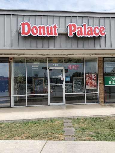 Donut Shop «Donut Palace», reviews and photos, 113 S Interstate Hwy 35, New Braunfels, TX 78130, USA